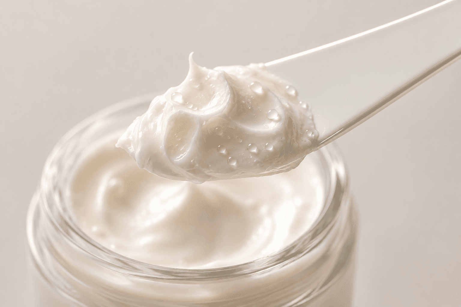 Best Moisturizer for Dry Skin: Dermatologist-Tested Picks